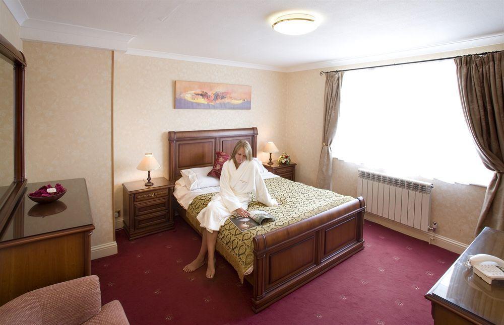 Hotel Savoy Saint Helier Room photo